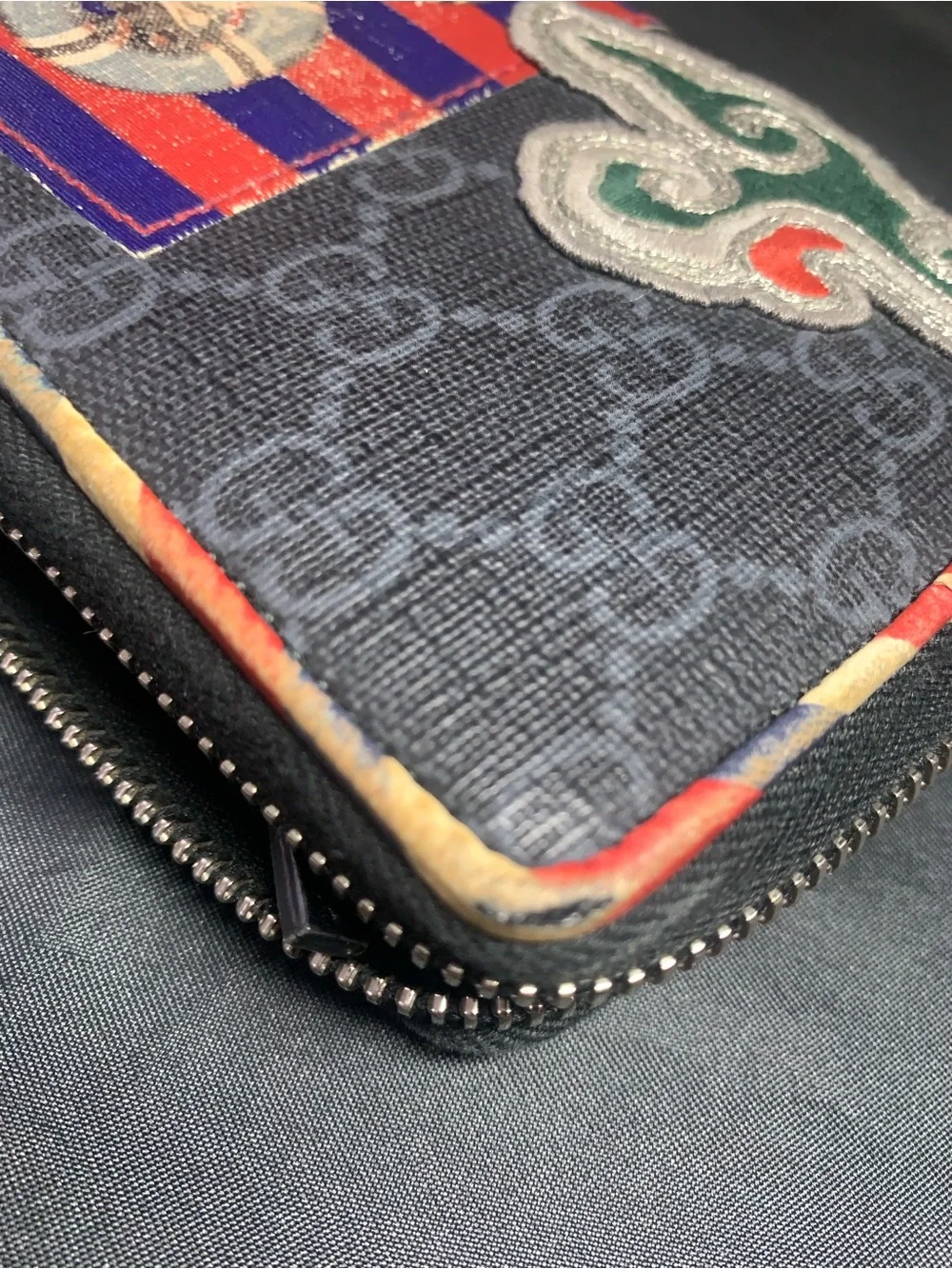 Gucci Black Monogram Wallet with Rainbow UFO Embroidery - Picture 14 of 17